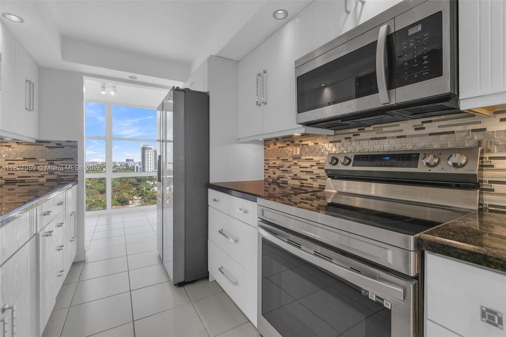 Property photo 3 of 50 <Alttext/>