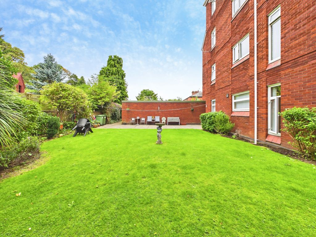 Property photo 2 of 18