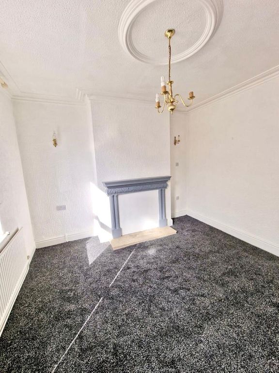 Property photo 3 of 8 Living Room