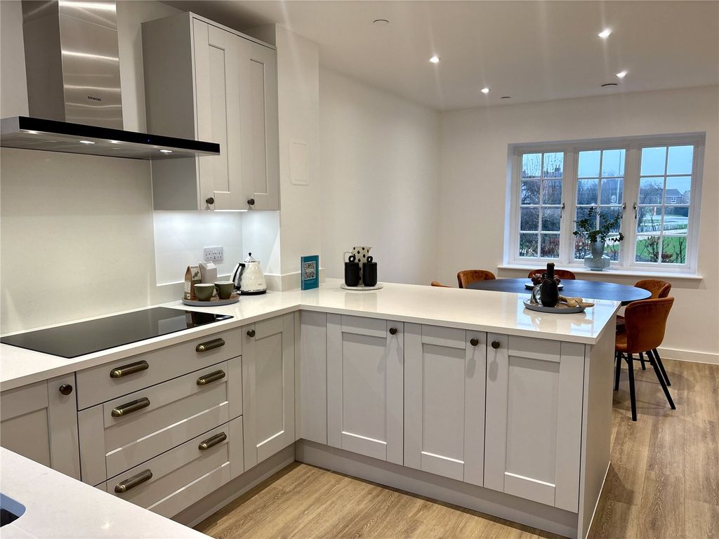 Property photo 2 of 11 Picture No. 44