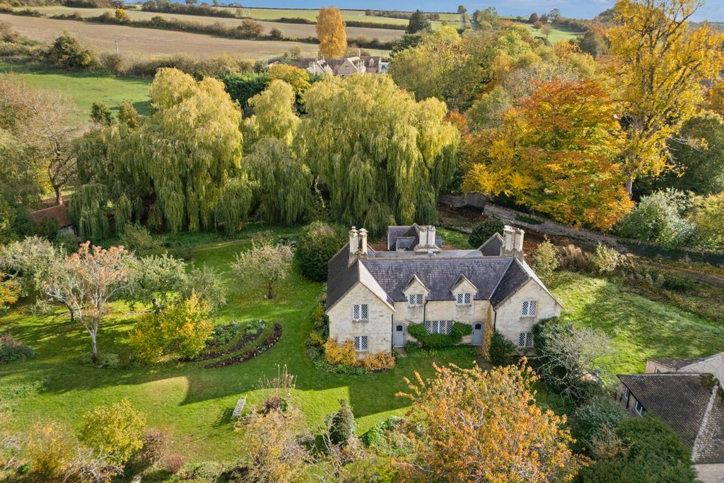 Property photo 3 of 26