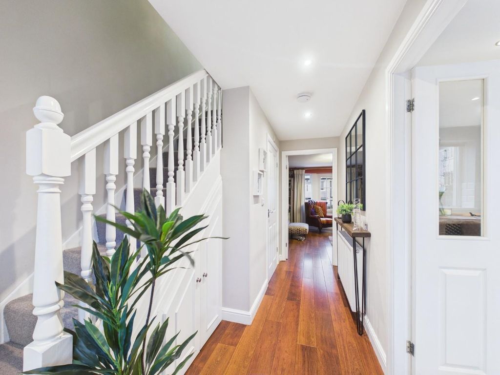 Property photo 2 of 20 Cam01268G0-Pr0429-Still001.Jpg