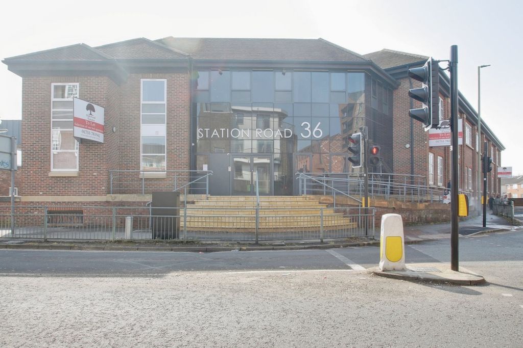 Property photo 1 of 8