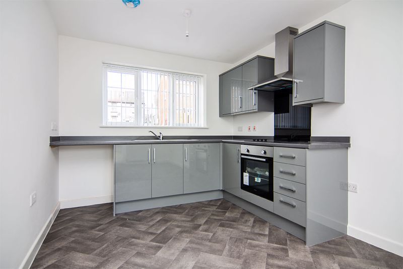 Property photo 3 of 14 Photo 7