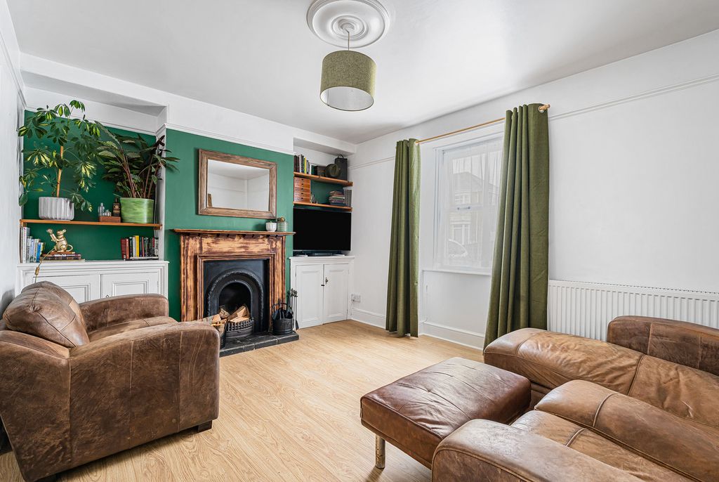 Property photo 2 of 13