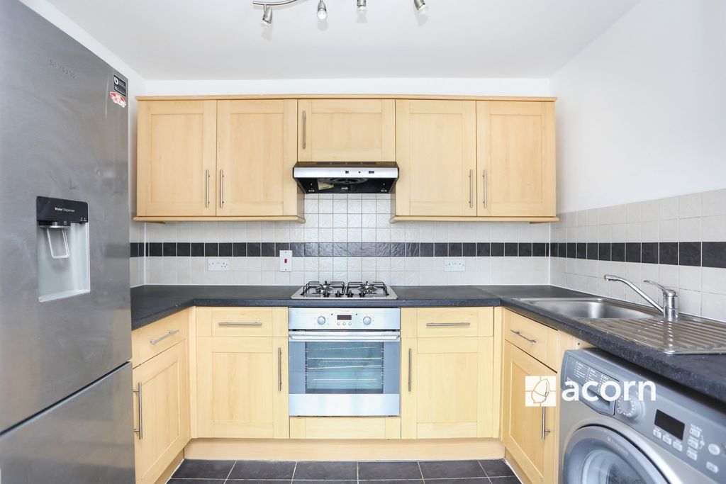 Property photo 3 of 10 2340Ffb6-3Baf-F01...