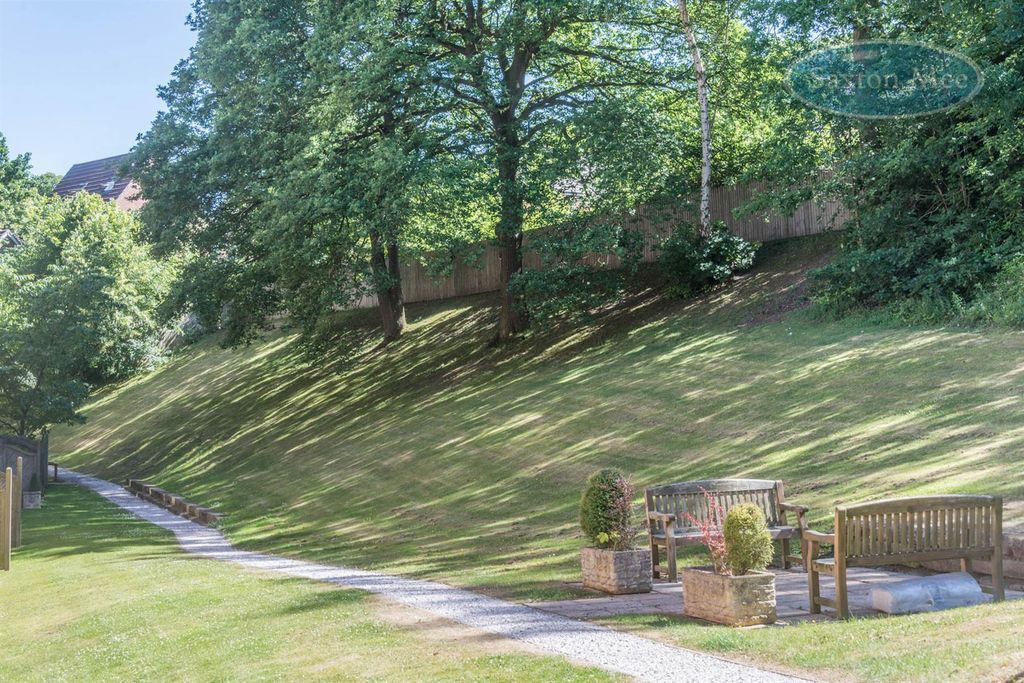 Property photo 2 of 18 121 Kingswood Hall Nh 21.Jpg