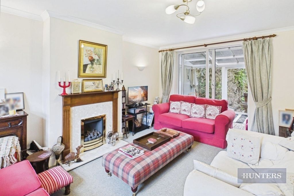 Property photo 2 of 24 Pbox-Img.Jpg