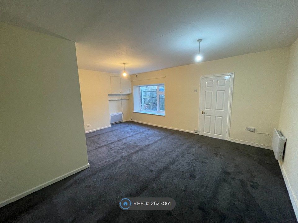 Property photo 2 of 8 Living Room.