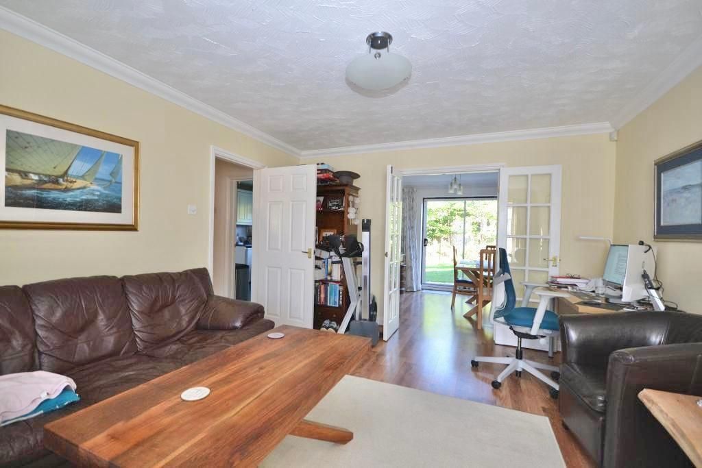 Property photo 2 of 18 Living Room
