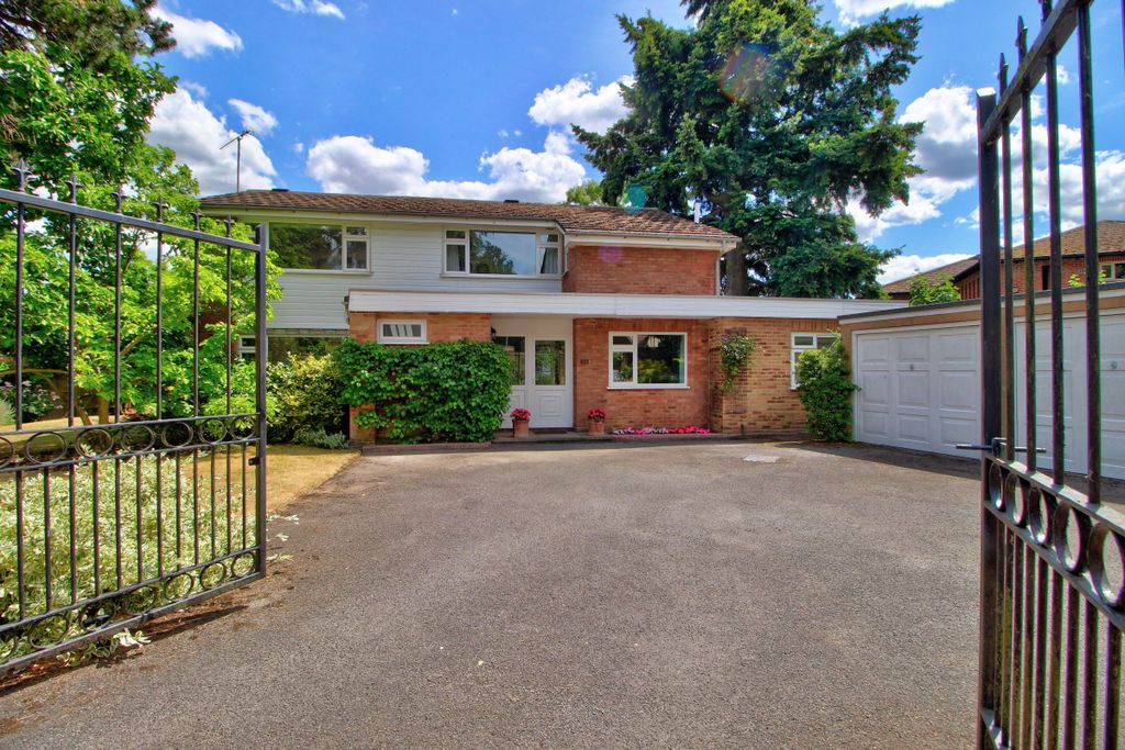 Property photo 1 of 24