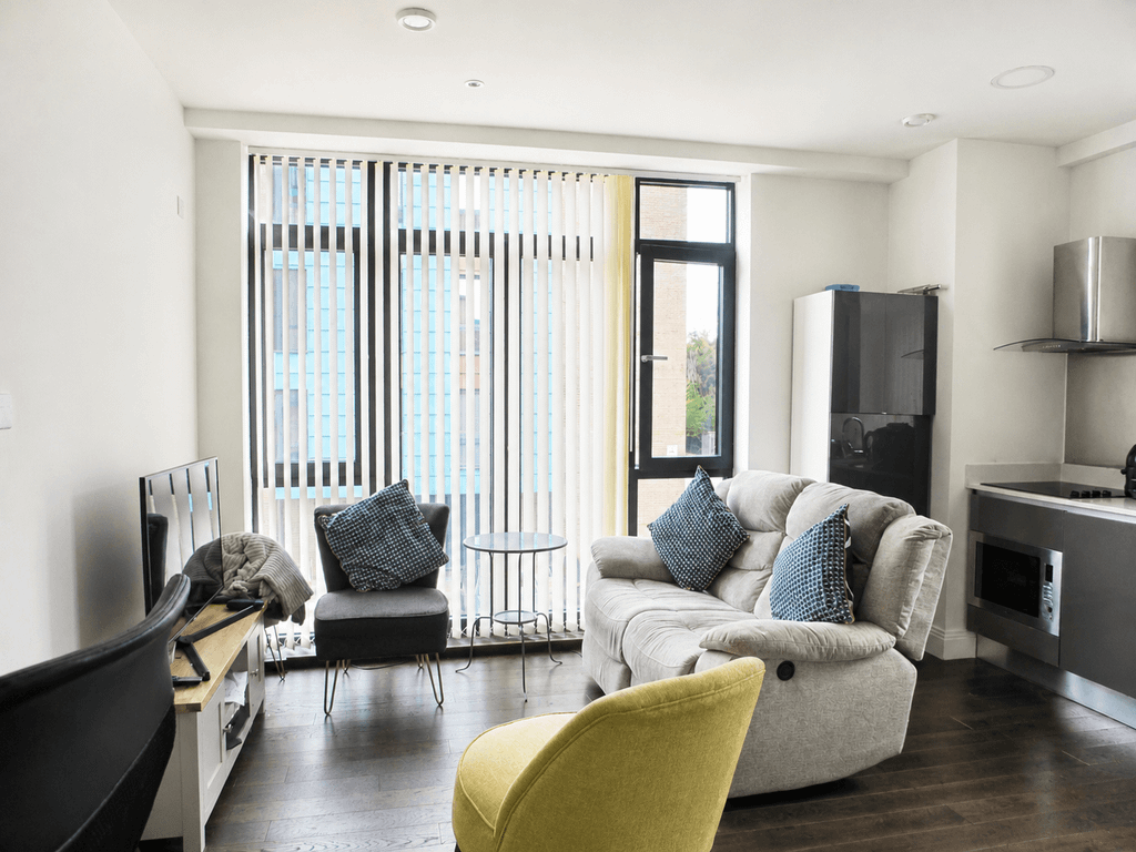Property photo 1 of 4 Jessop Court, Uxbridge, Middlesex, Ub8 2Bz