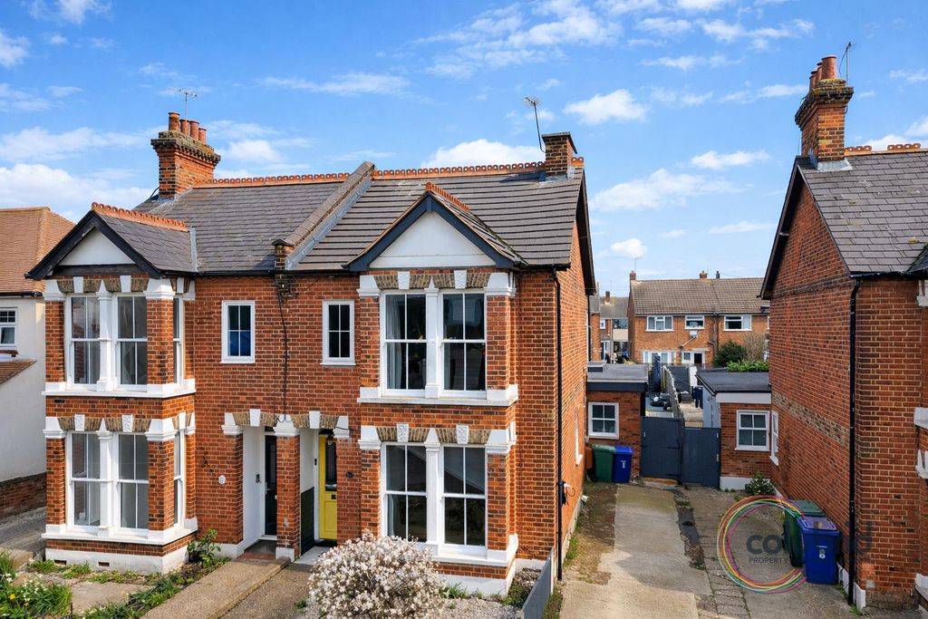 Property photo 1 of 17