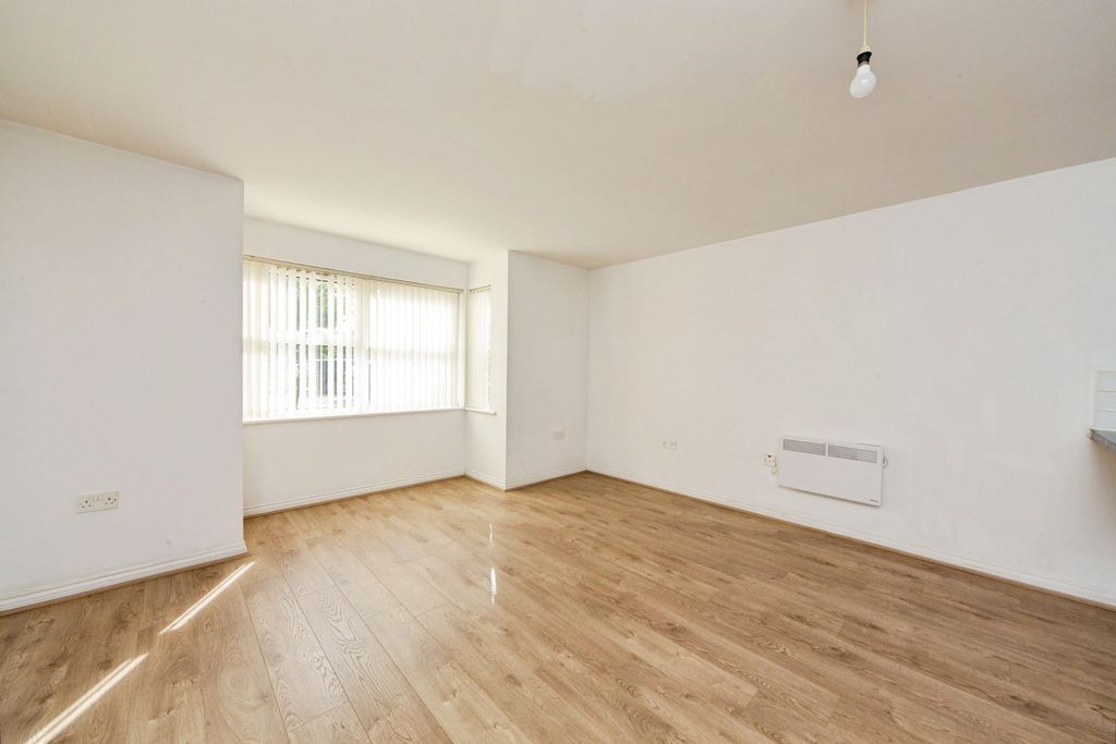Property photo 2 of 19 Pbox-Img.Jpg