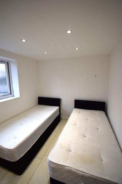 Property photo 3 of 9 Gallery