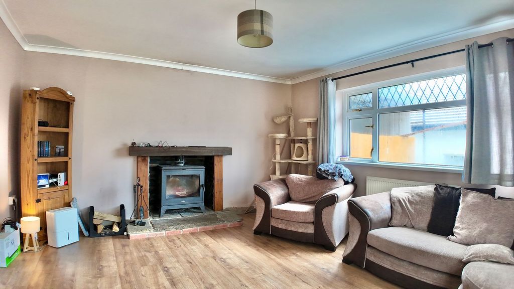 Property photo 3 of 29
