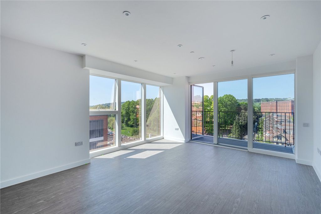 Property photo 3 of 14 Picture No. 16