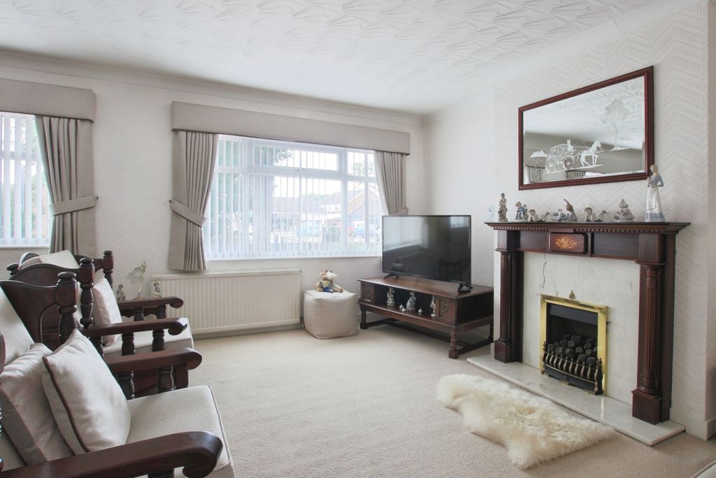 Property photo 2 of 16 4365365