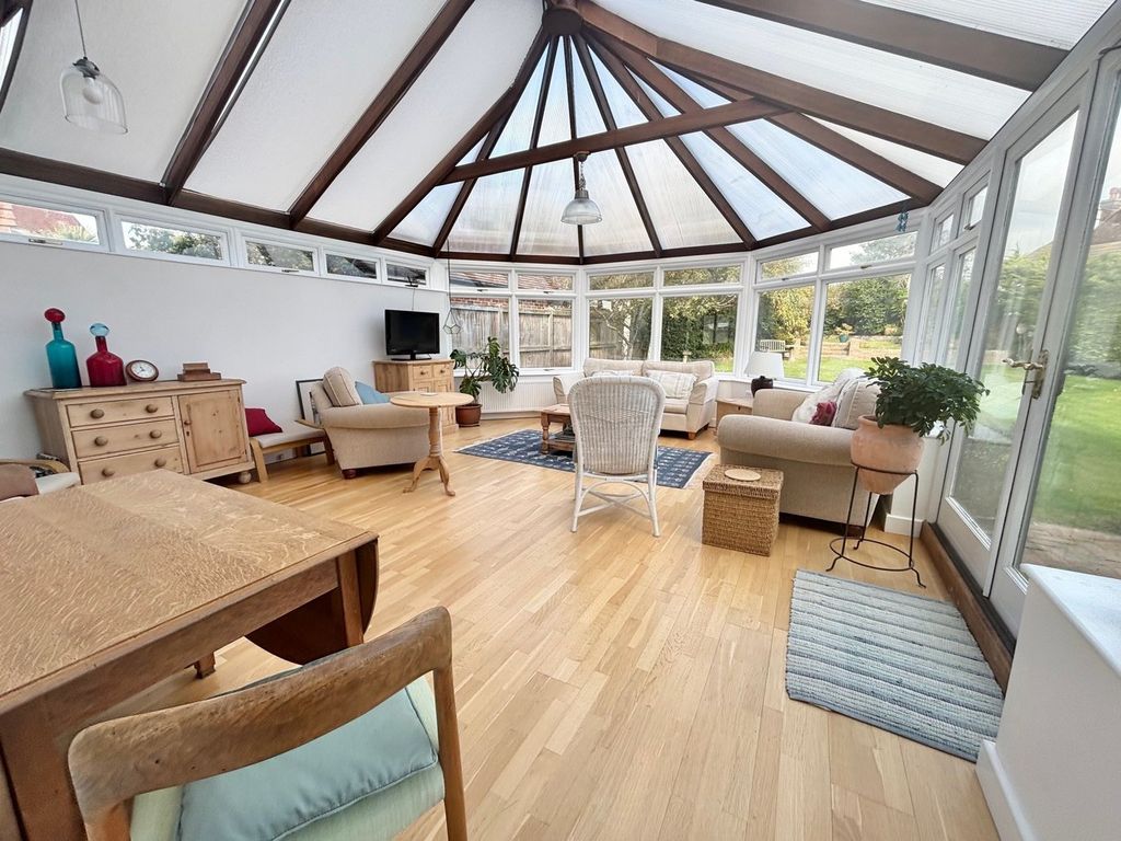 Property photo 3 of 27