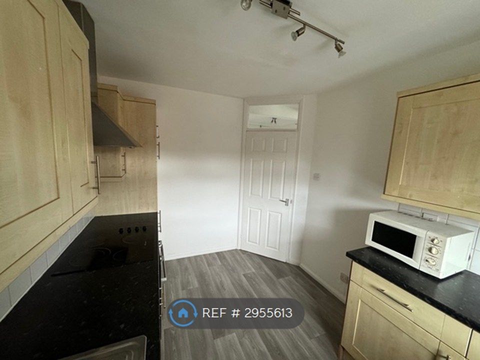 Property photo 2 of 15 Kitchen