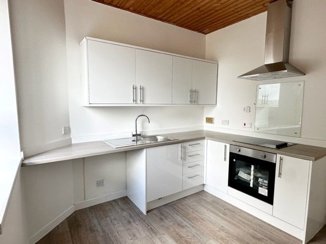 Property photo 2 of 8 Kitchen