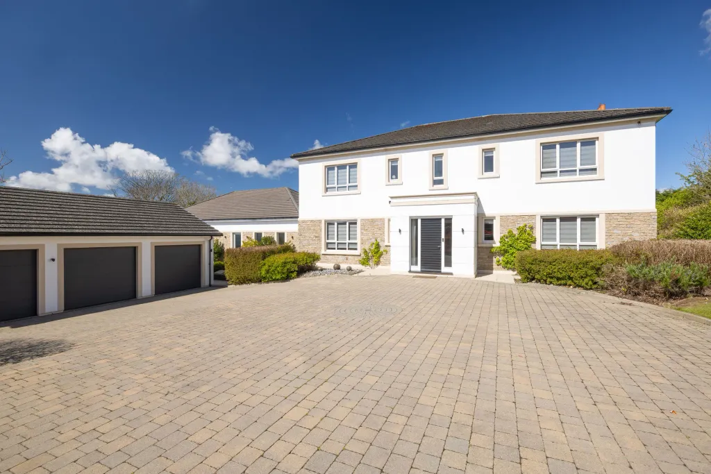 Property photo 1 of 42