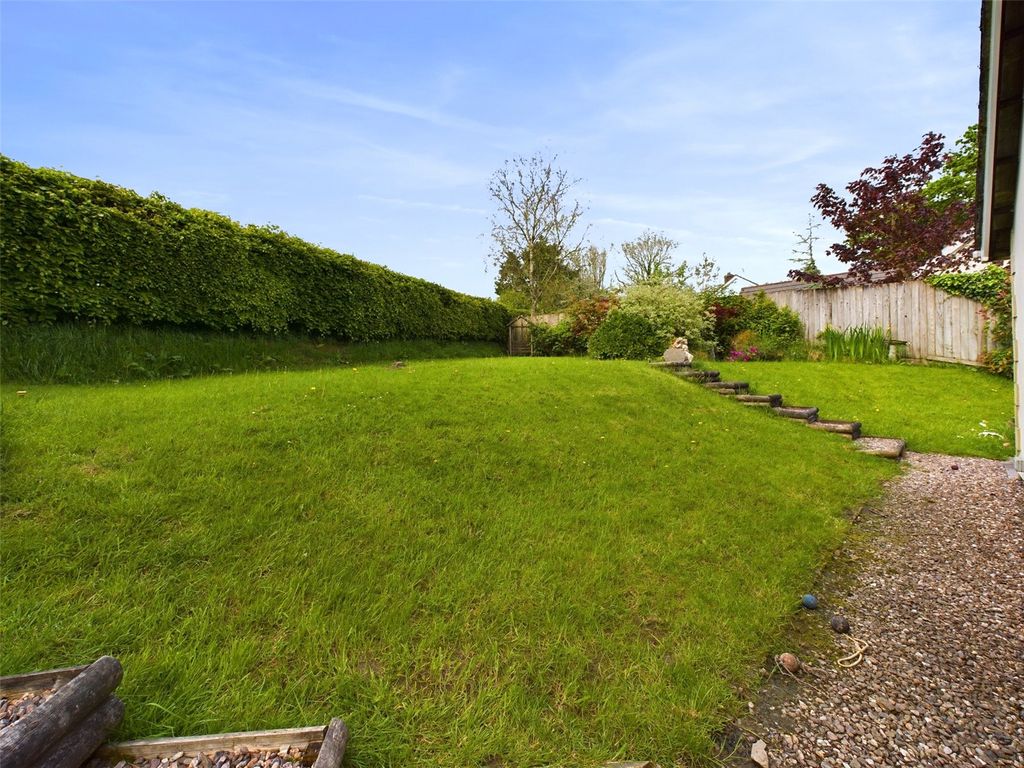 Property photo 3 of 32 Picture No. 49