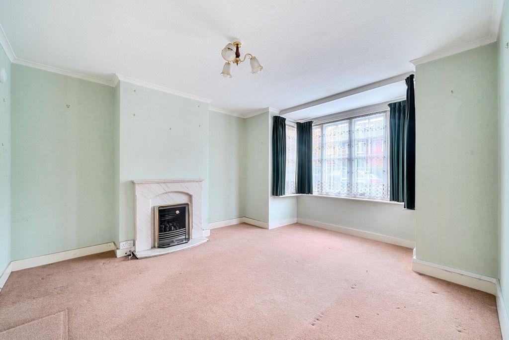 Property photo 2 of 11 Sitting Room