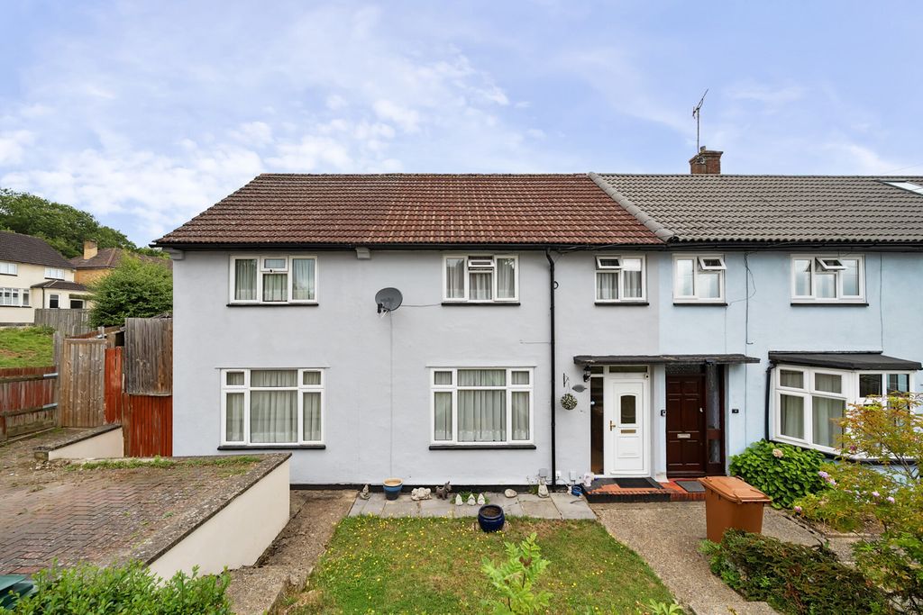 Property photo 1 of 22 1330044-17-688234...