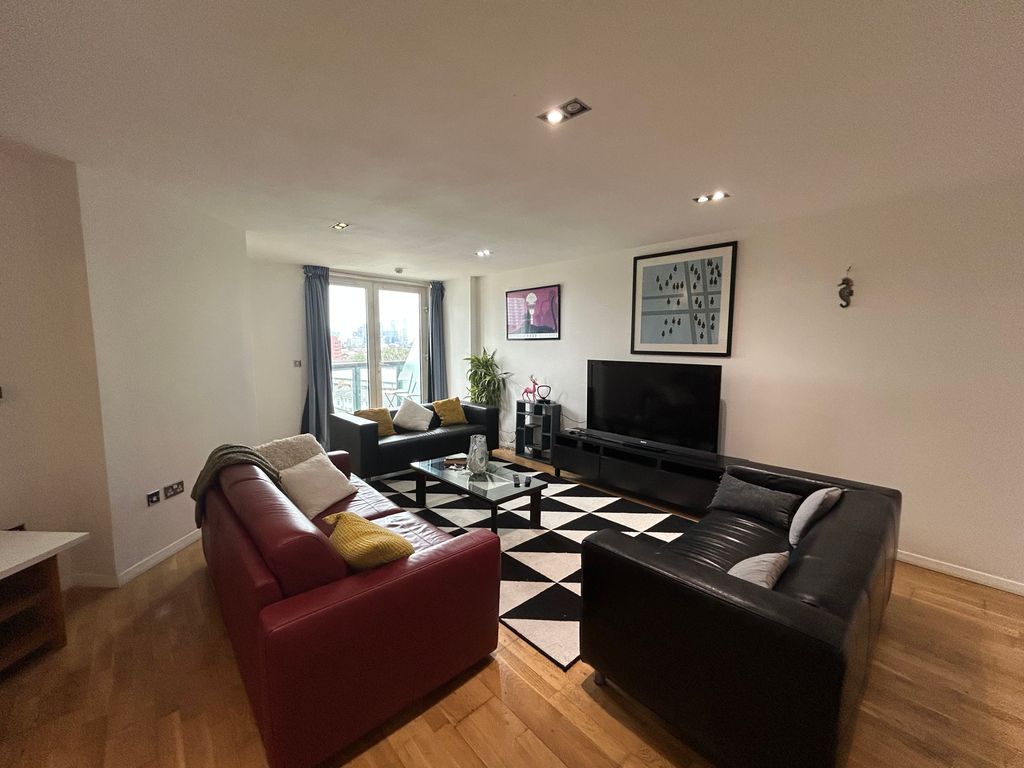 Property photo 3 of 19