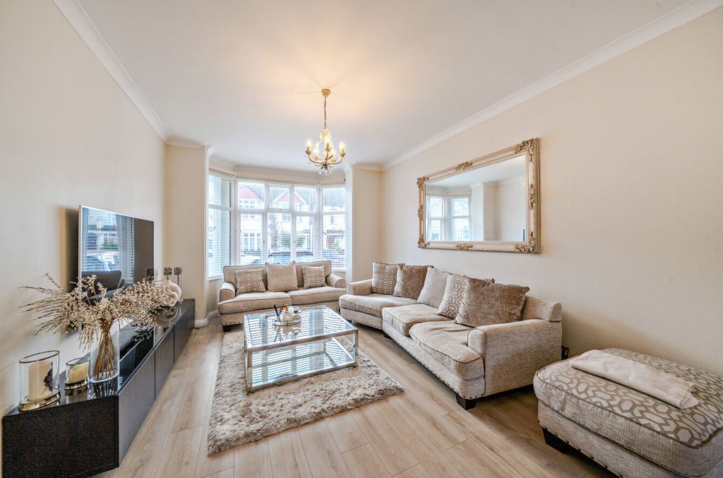 Property photo 2 of 26 Picture No. 49