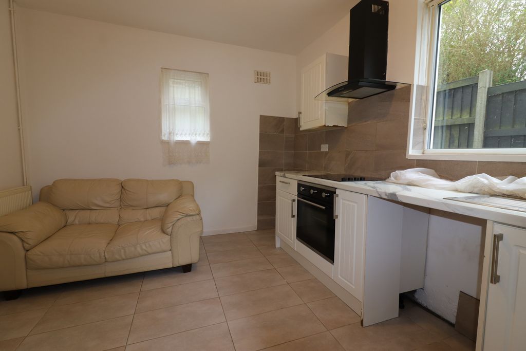 Property photo 2 of 8 Gallery