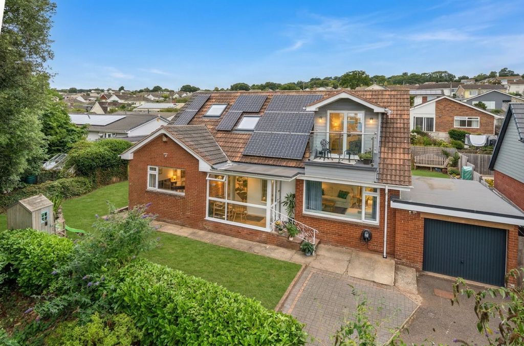 Property photo 1 of 26