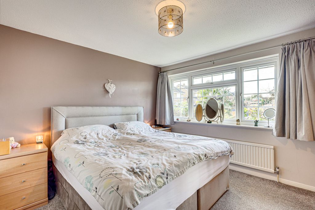 Additional image 18 of 6 bed detached house for saleChestwood Close, Billericay CM12