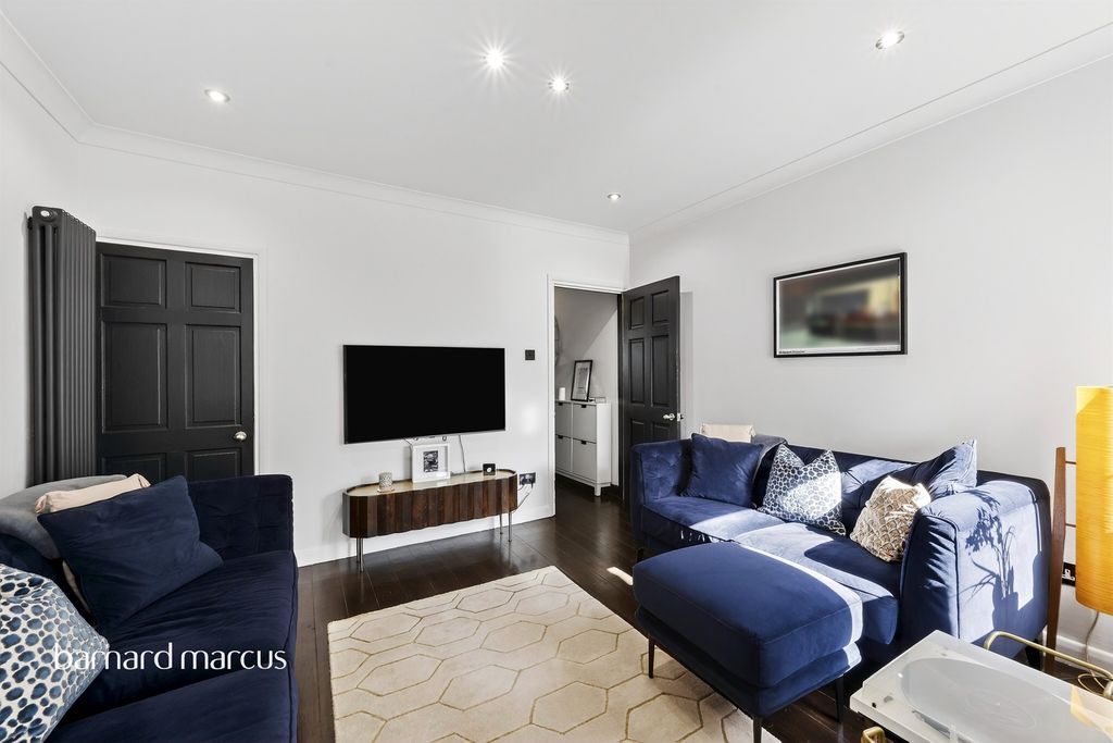 Property photo 2 of 24