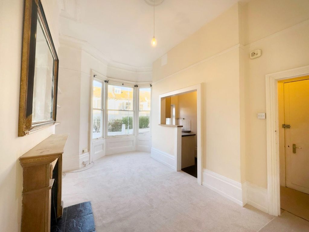 Property photo 2 of 11 Living Room.Jpg