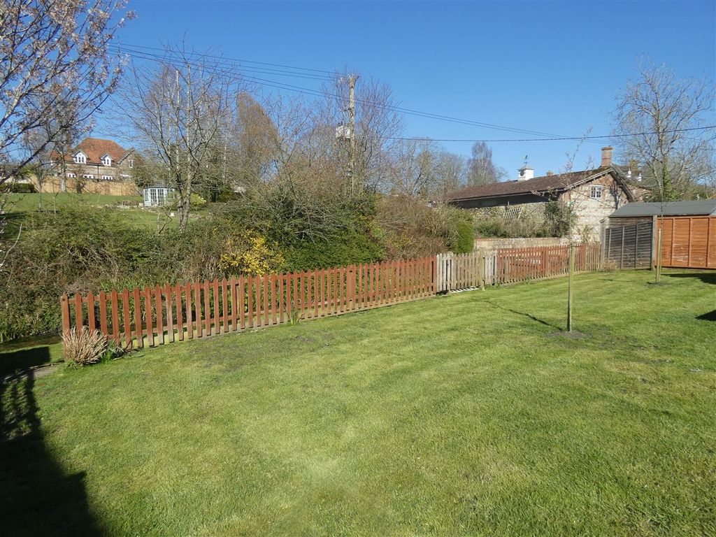 Property photo 3 of 21 Garden