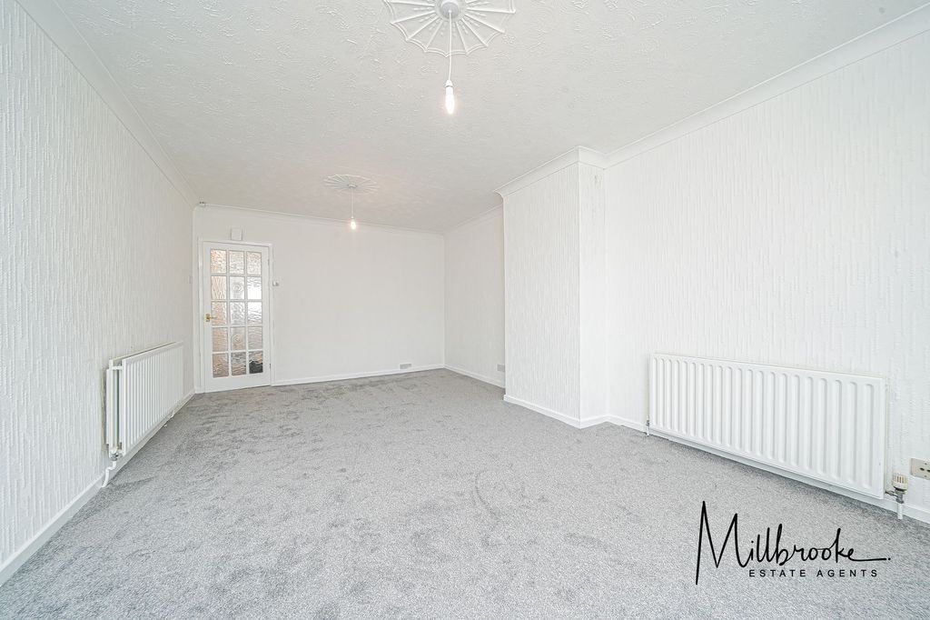Property photo 3 of 24