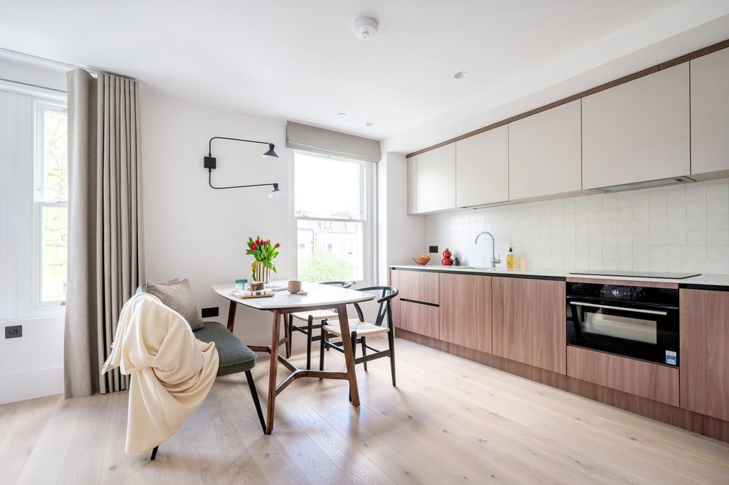 Property photo 1 of 8 Apartment H (2).Jpg