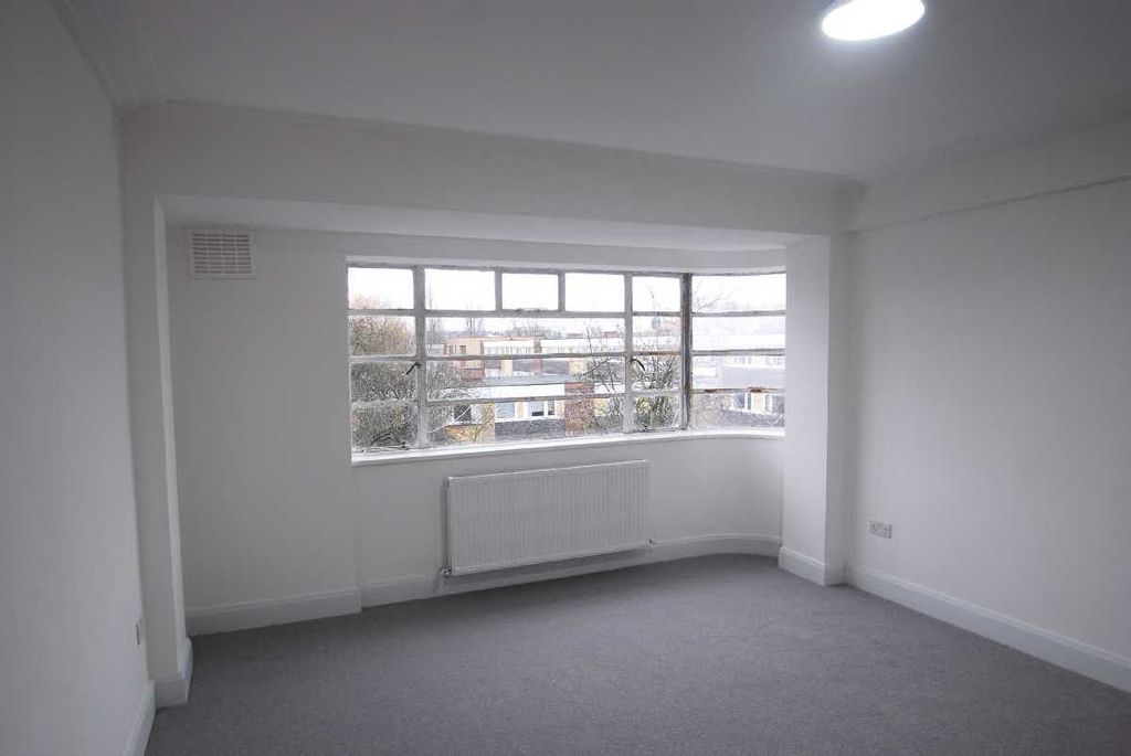 Property photo 1 of 17 Photo 0