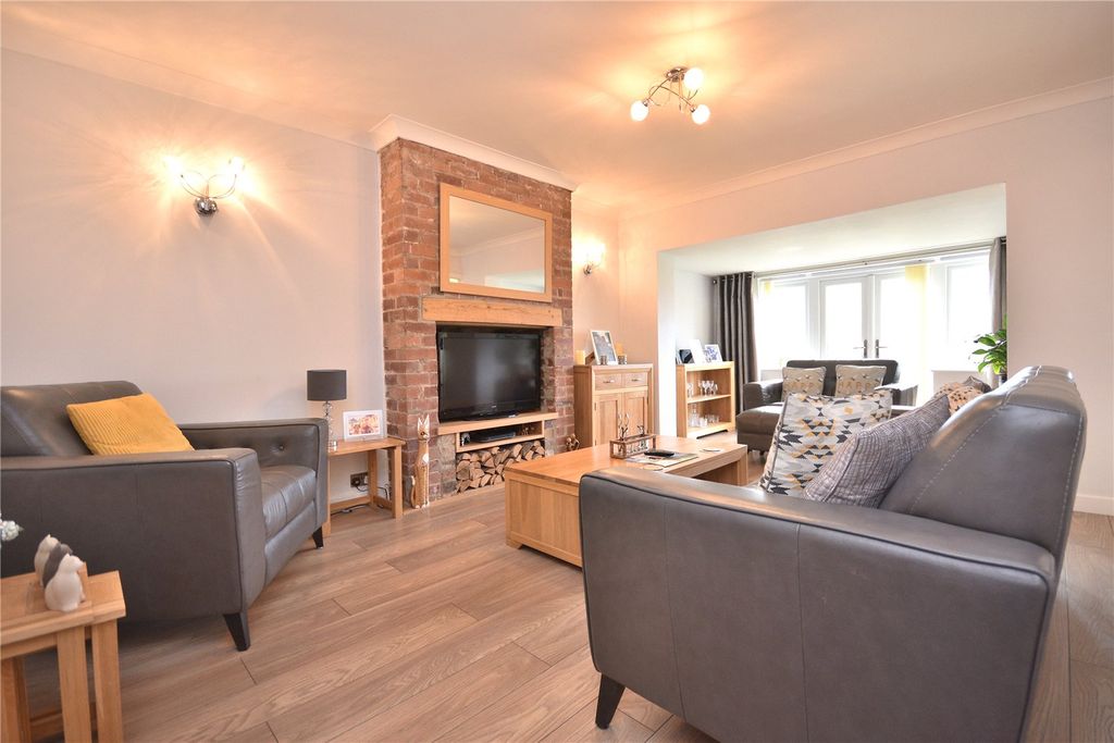 Property photo 2 of 15 Picture No. 08