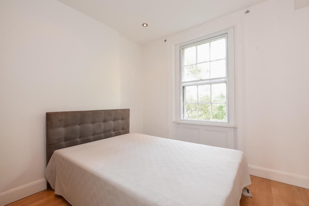 Property photo 3 of 6 Bedroom