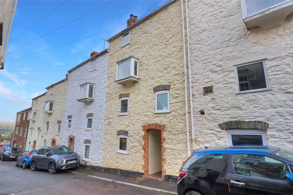 Property photo 3 of 17 3 - Picture No. 02
