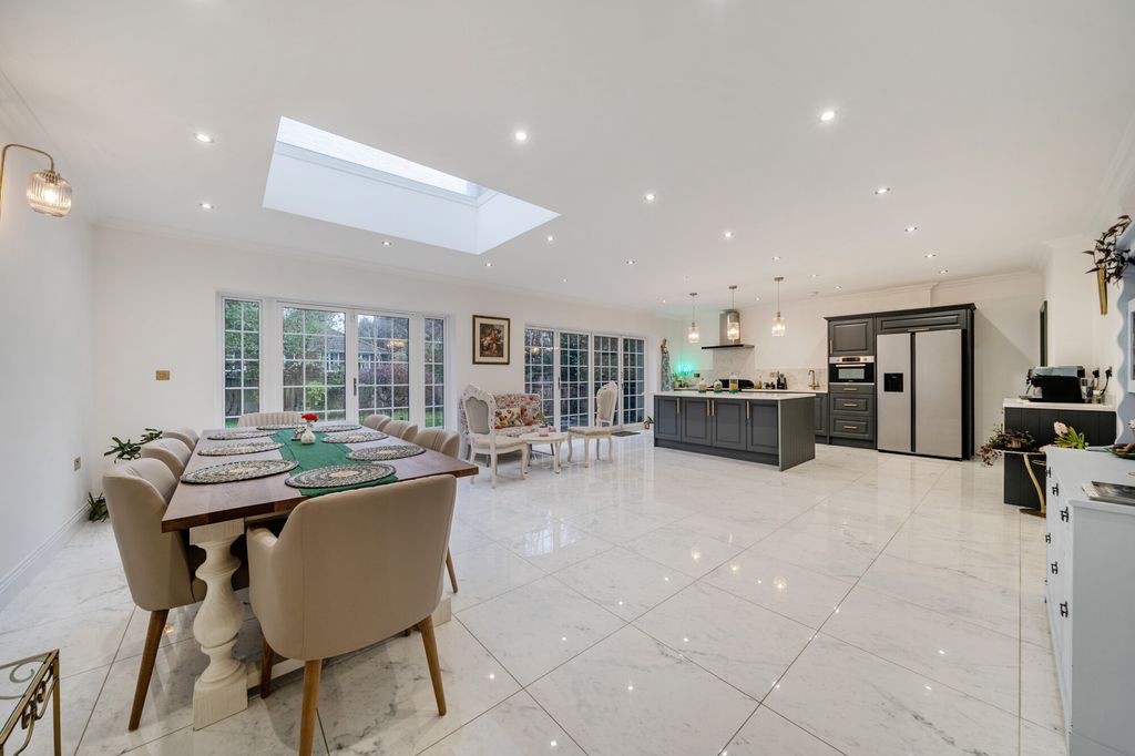 Additional image 6 of 4 bed detached house for saleWaverley Road, Farnborough GU14