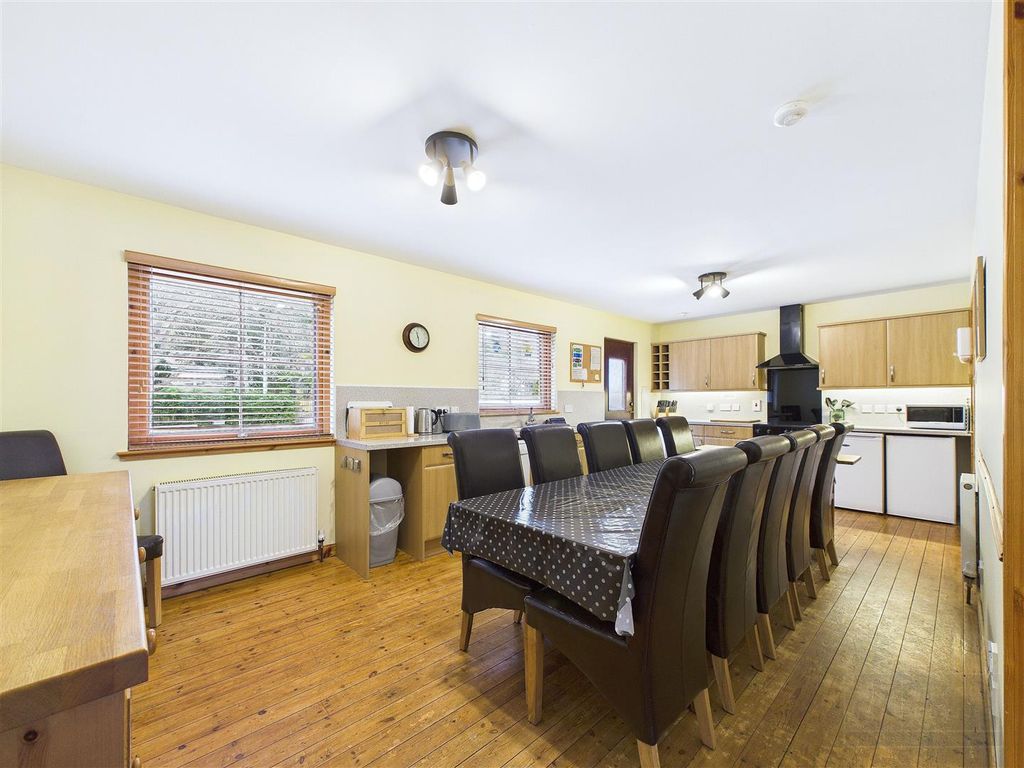 Property photo 3 of 29 Kitchen & Dining Area