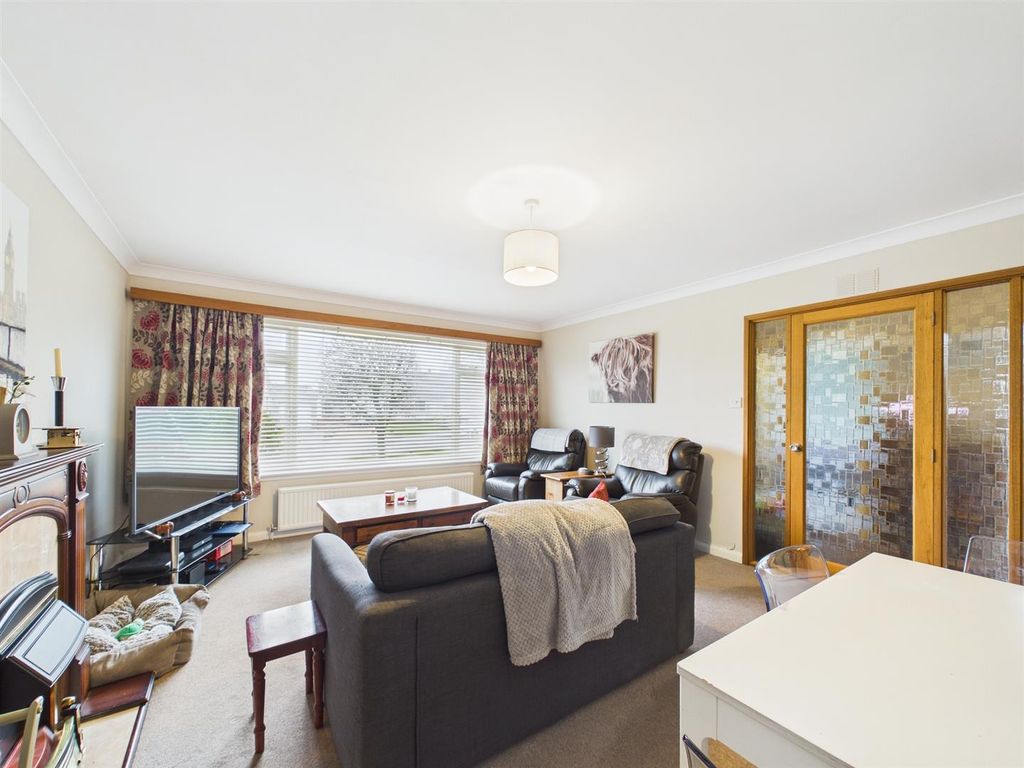 Property photo 3 of 16 Cam01486G0-Pr0974-Still005.Jpg