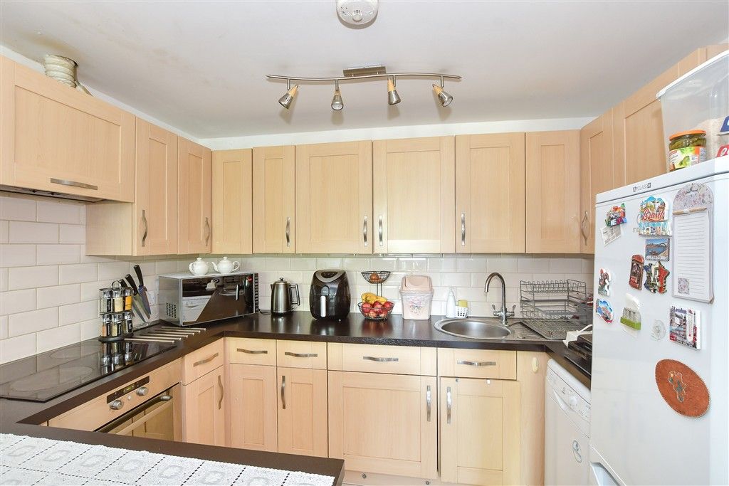 Property photo 3 of 12 Kitchen
