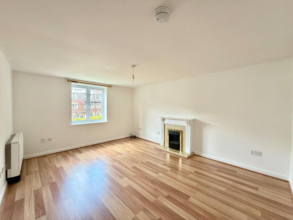 Property photo 2 of 20