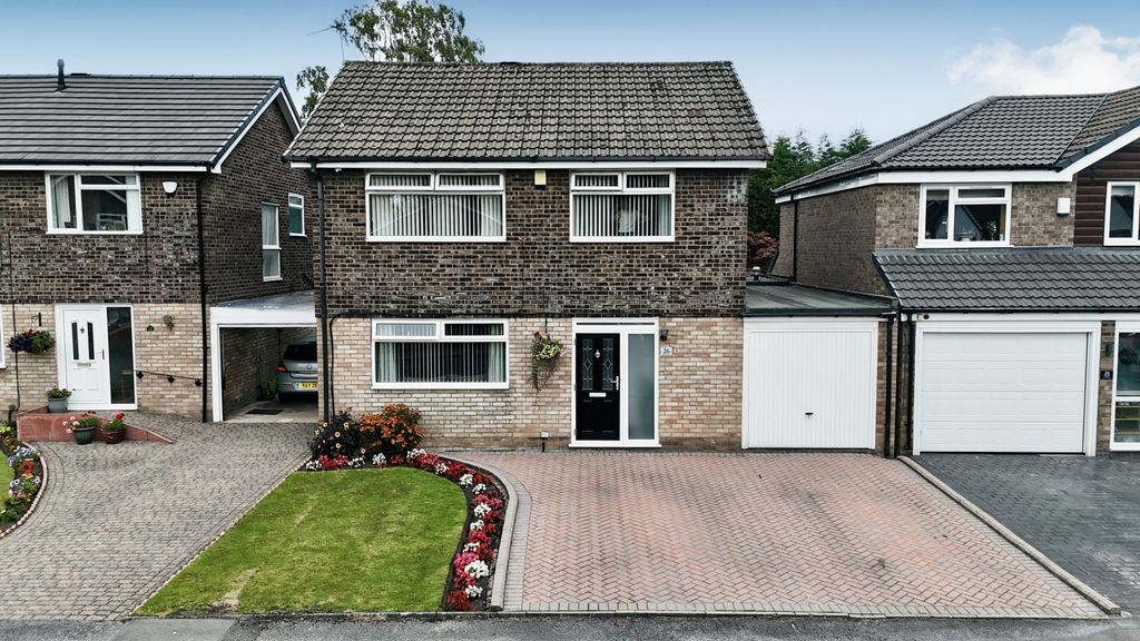 Property photo 1 of 21 Willow Bank, Cheadle Hulme