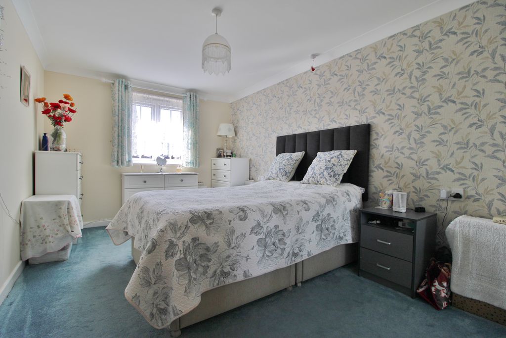 Property photo 3 of 23